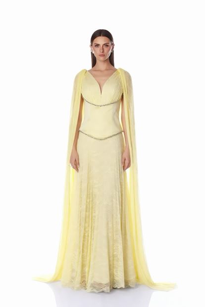 Sarı Dantel Pelerinli Abiye Elbise